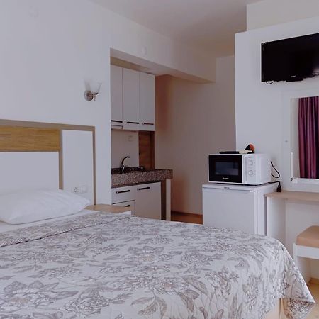 Parla Apart Hotel Cesme Exterior photo