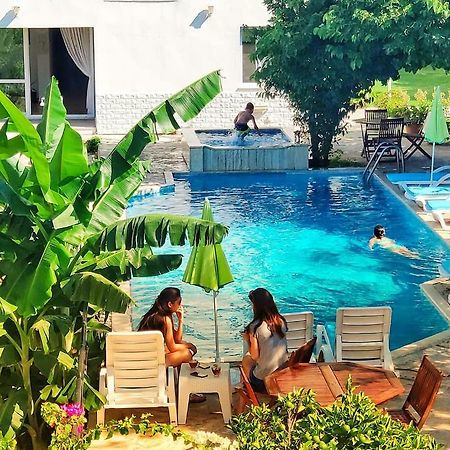 Parla Apart Hotel Cesme Exterior photo