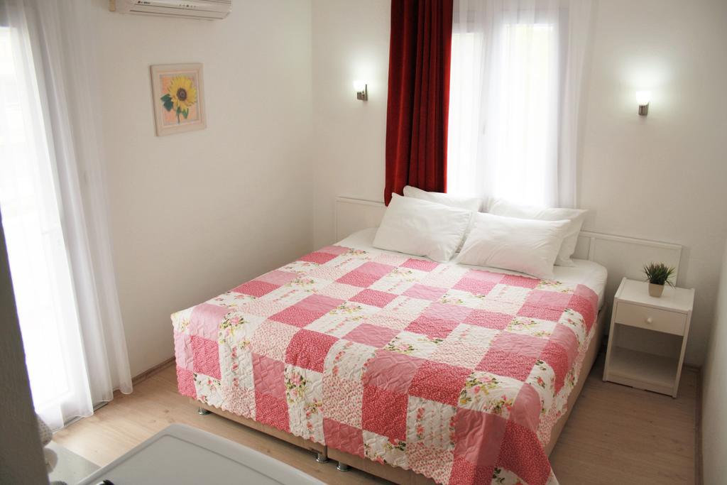 Parla Apart Hotel Cesme Exterior photo