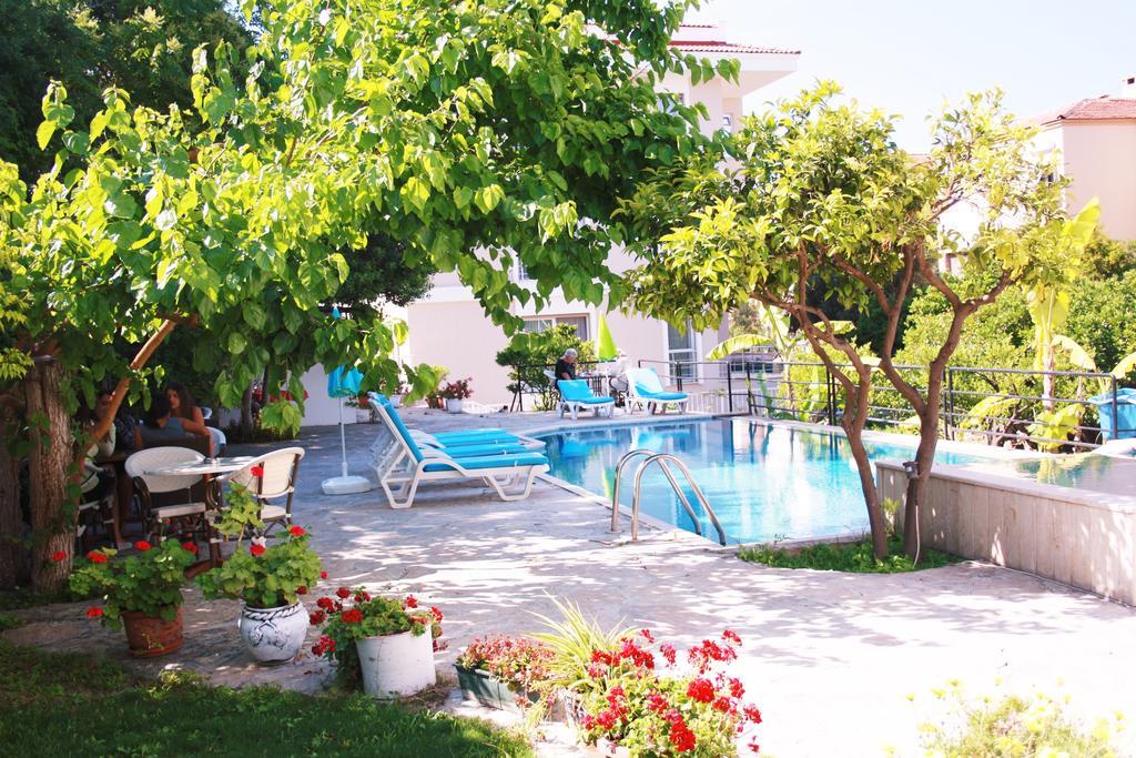 Parla Apart Hotel Cesme Exterior photo