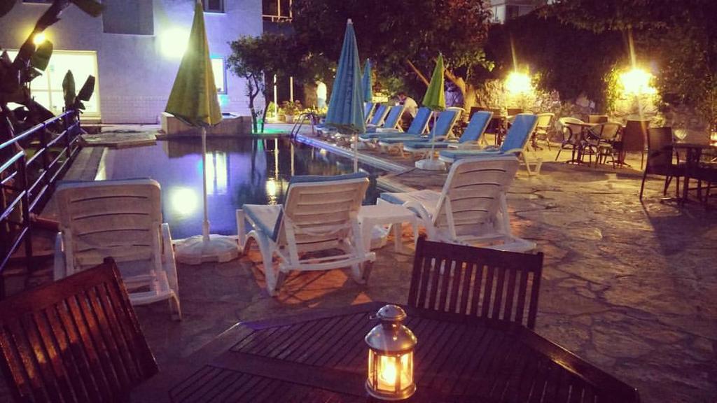 Parla Apart Hotel Cesme Exterior photo