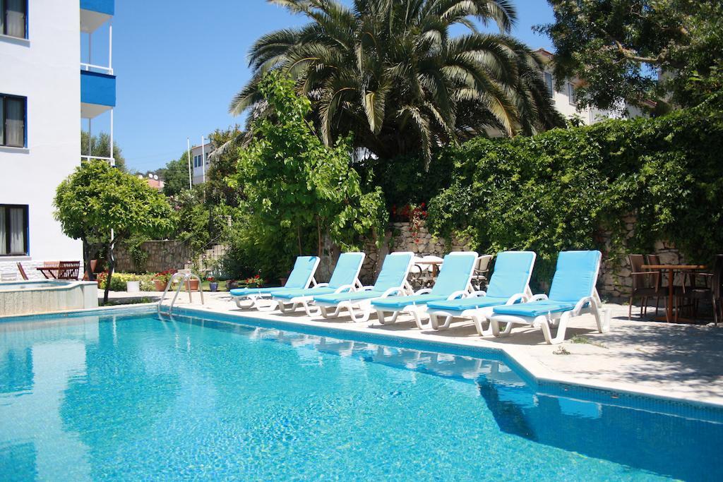 Parla Apart Hotel Cesme Exterior photo