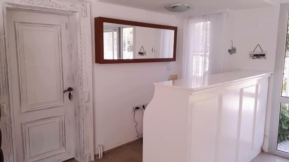 Parla Apart Hotel Cesme Exterior photo